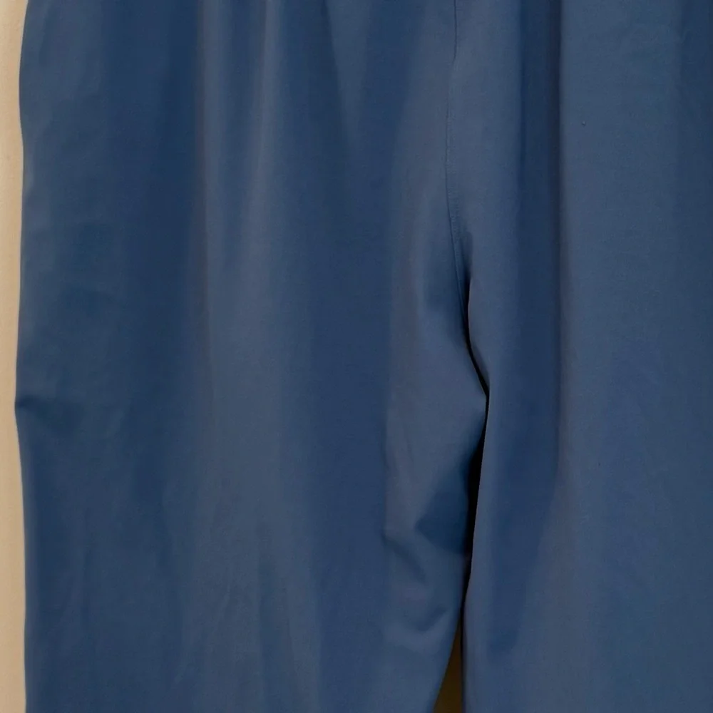 Lululemon Stretch High-Rise Pant 7/8 Length in Water Drop Size 10 Luxtreme Nulu